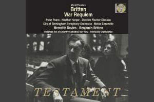 World premiere recording, recorded live at Coventry Cathedral, 30 May 1962. Heather Harper (soprano); Peter Pears (tenor); Dietrich Fischer-Dieskau (baritone); City of Birmingham Symphony Orchestra; Melos Ensemble; Coventry Festival Choir; Boys of Holy Trinity, Leamington and Holy Trinity, Stratford; Meredith Davies and Benjamin Britten (conductors).